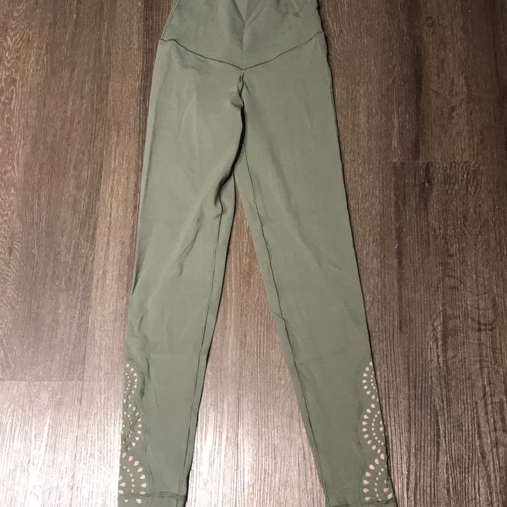Green aerie leggings